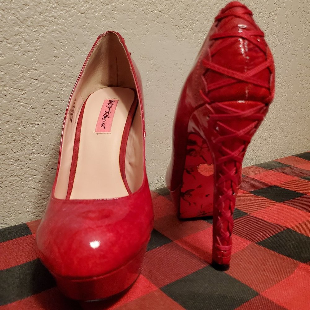 Betsy Johnson Corset-back Heels